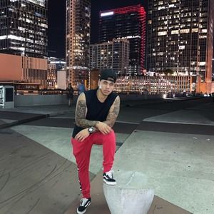 Meet your Posher, Aaron